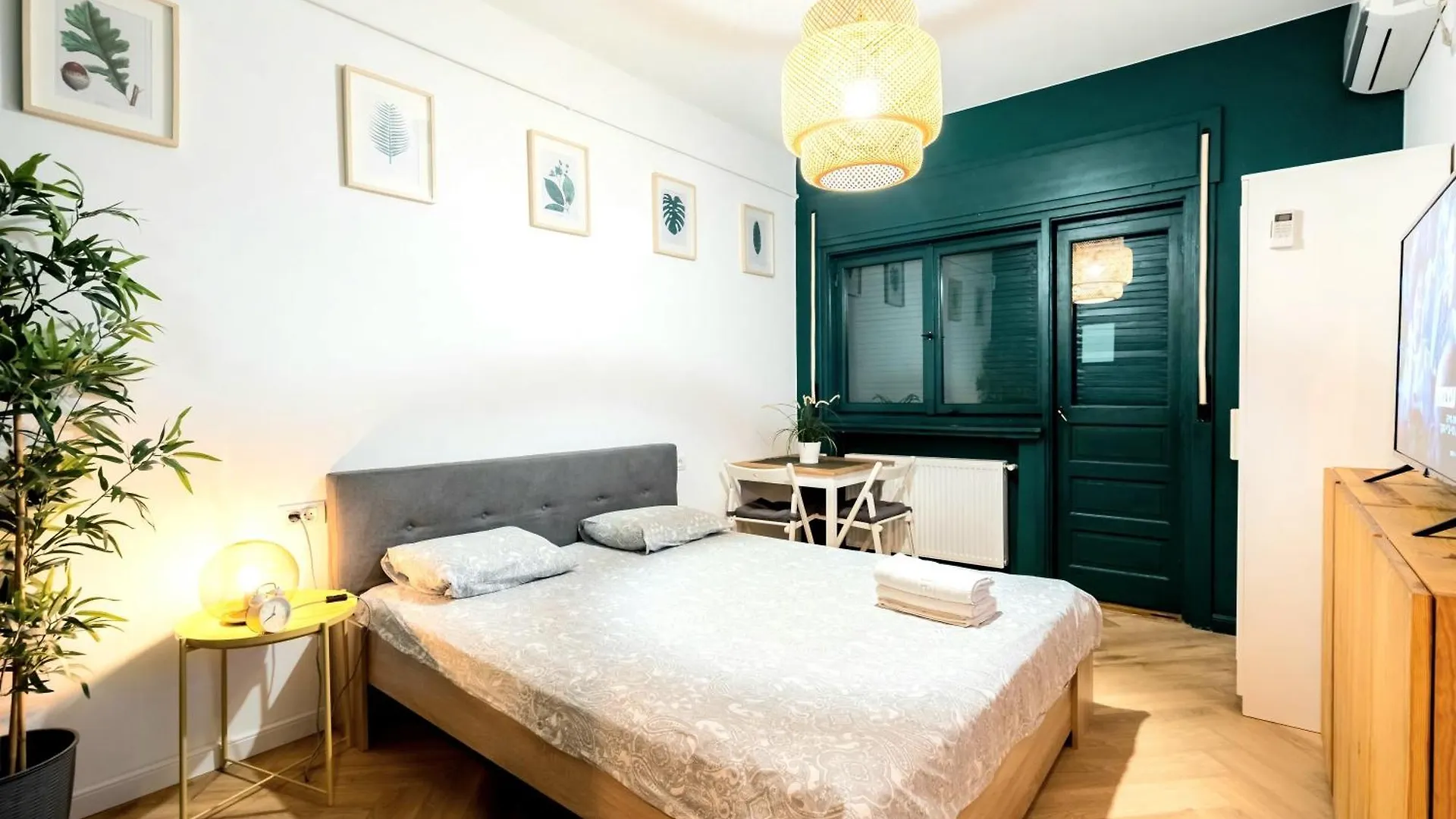 Elegant Urban Studio - Heart Of Calea Victoriei Boekarest 0*,  Roemenië