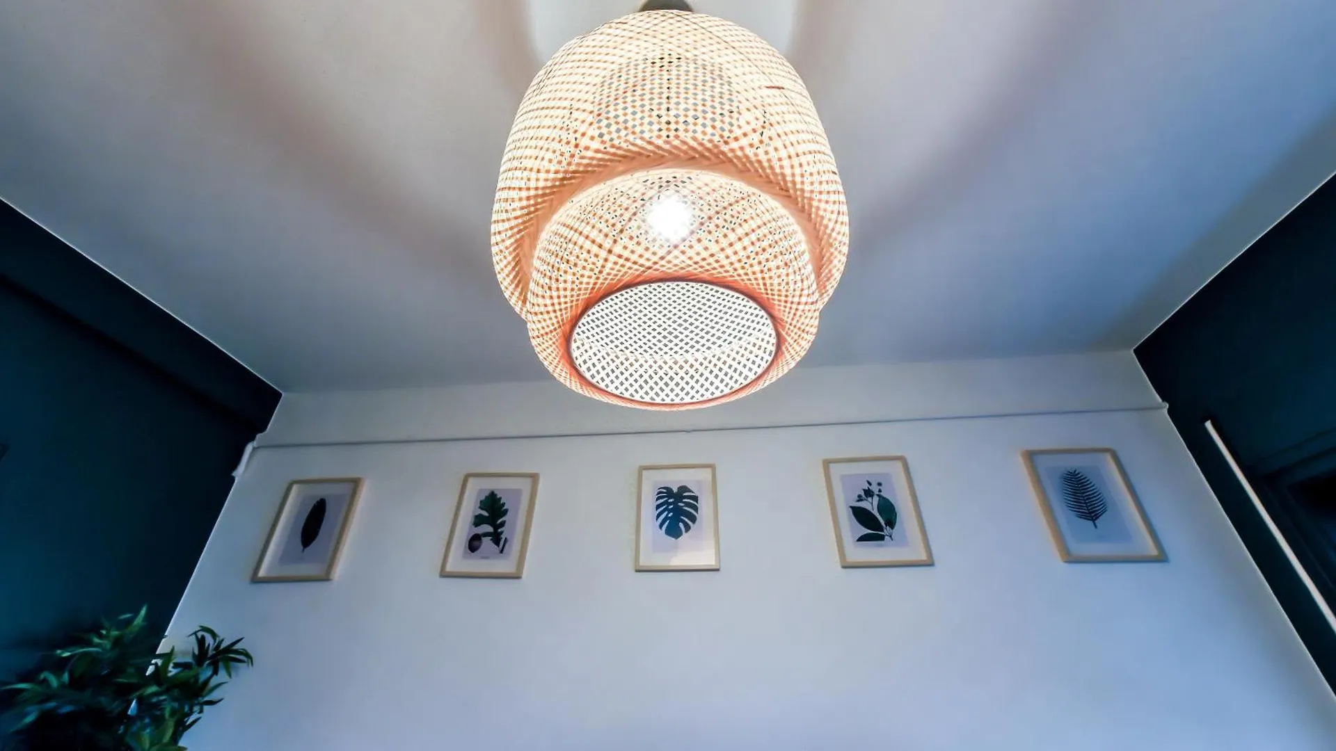 Heart Of Calea Victoriei - The Opulent Victoriei Retreat Apartment Bucharest